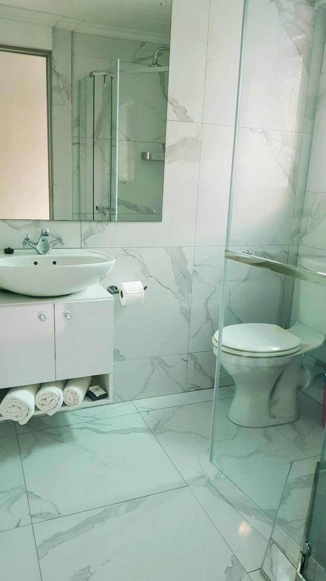 Rainbow Guest House And Tours Uitenhage Eksteriør billede
